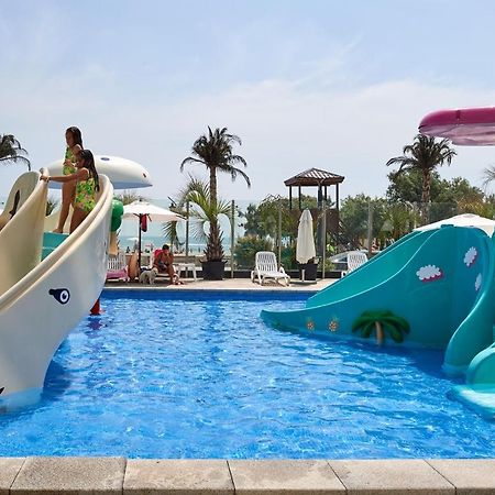 Dava Aparthotel Pool & Spa Mamaia Nord Năvodari Exteriör bild