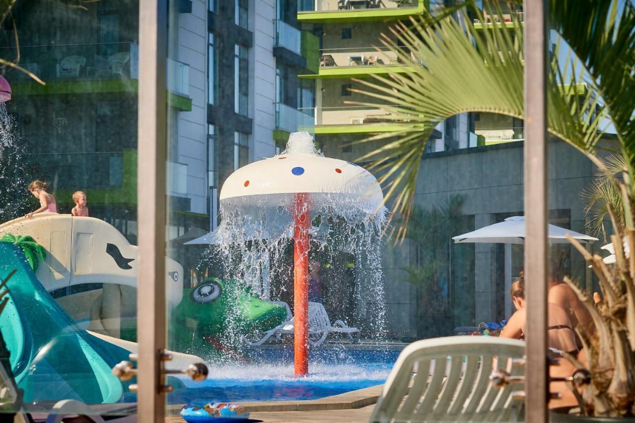 Dava Aparthotel Pool & Spa Mamaia Nord Năvodari Exteriör bild
