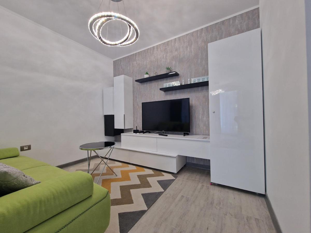 Dava Aparthotel Pool & Spa Mamaia Nord Năvodari Exteriör bild