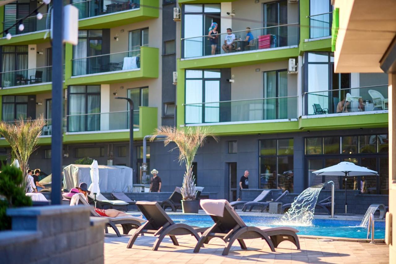 Dava Aparthotel Pool & Spa Mamaia Nord Năvodari Exteriör bild